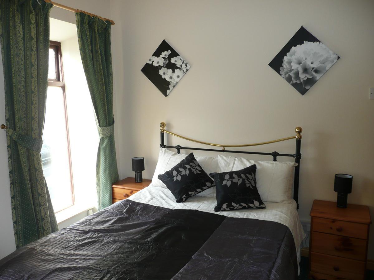 Barron'S Bed & Breakfast Moville Exterior photo